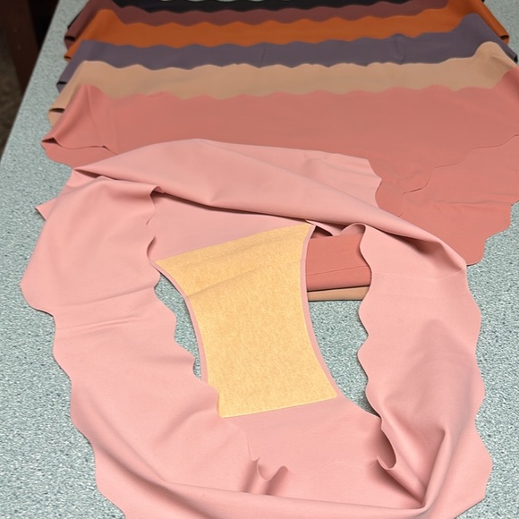 7pairs Women’s Scallop trimmed Briefs - Picture 3 of 3